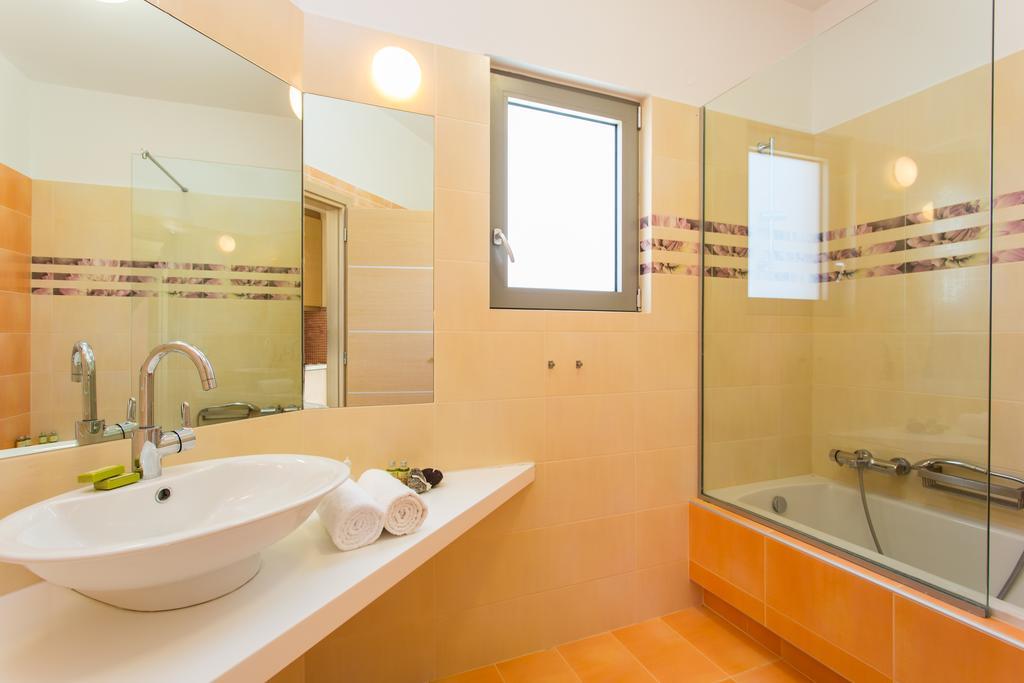 Deluxe Villa Ianthos - Outdoor Hot Tub & Kids Pool Gallos Bagian luar foto