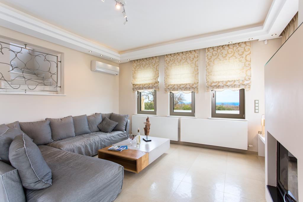 Deluxe Villa Ianthos - Outdoor Hot Tub & Kids Pool Gallos Bagian luar foto