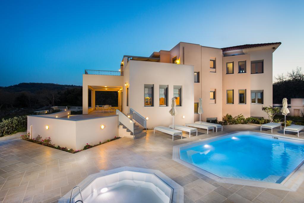 Deluxe Villa Ianthos - Outdoor Hot Tub & Kids Pool Gallos Bagian luar foto