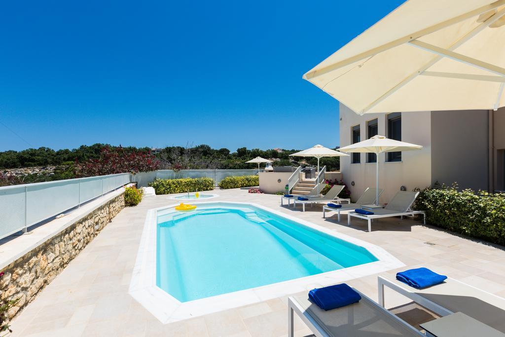 Deluxe Villa Ianthos - Outdoor Hot Tub & Kids Pool Gallos Bagian luar foto