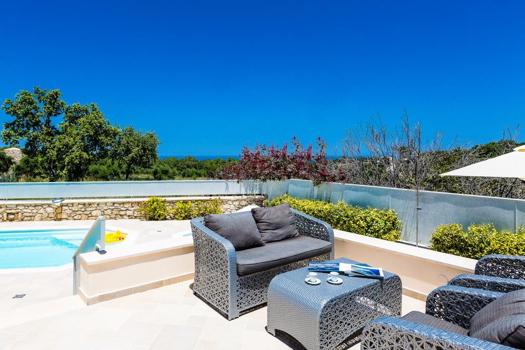Deluxe Villa Ianthos - Outdoor Hot Tub & Kids Pool Gallos Bagian luar foto